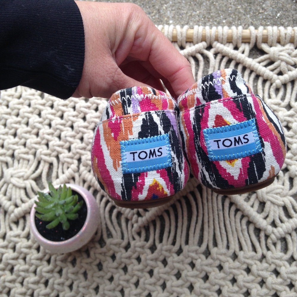 Toms Multi-Color Pattern Ballet Flats Size 7 - image 7